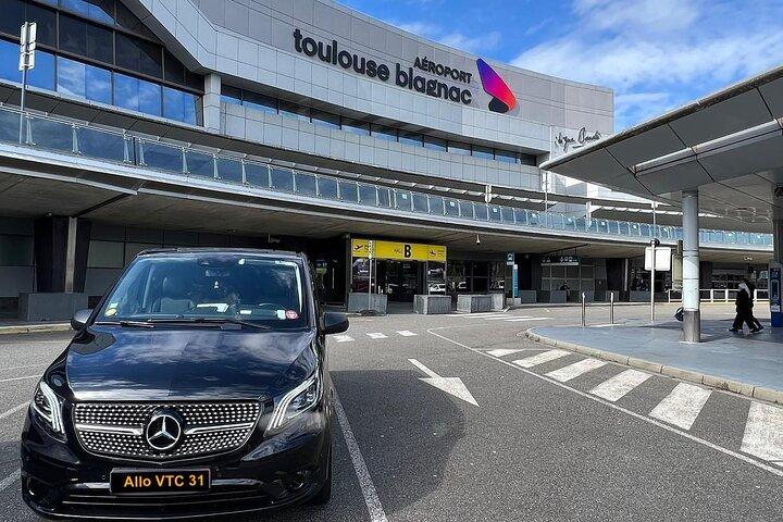Traslado privado desde o hacia el aeropuerto de Toulouse