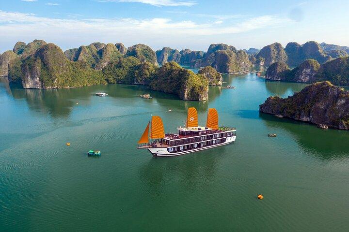 Bahía de Halong 3 días 2 noches en PEONY CRUISES 5 estrellas LUJO