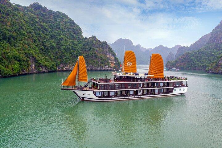 Peony Cruise 5* Lan Hạ Bay 2 dagar 1 natt med 2-vägs transfer