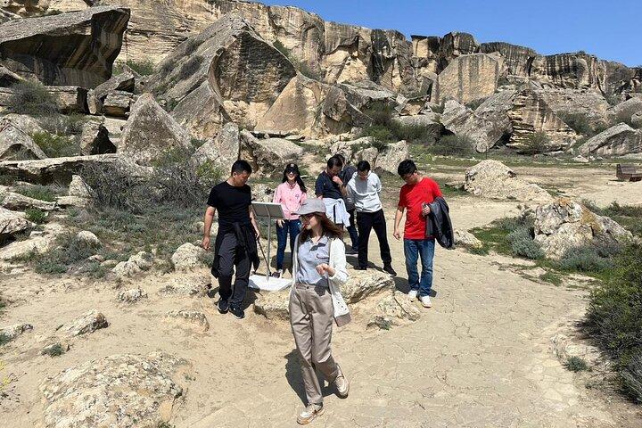 Qobustan - Absheron, vulcões de lama, Ateshgah, Yanardag Tour de um dia