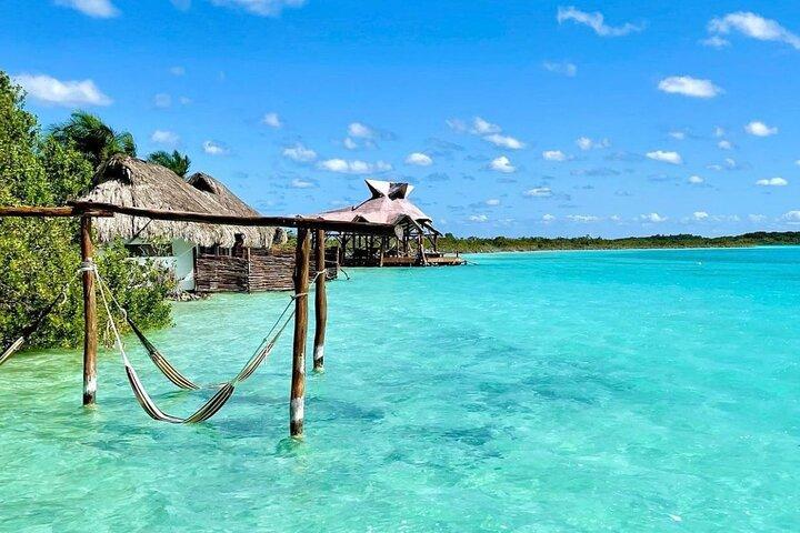 Visita Bacalar día completo con lancha desde Mérida