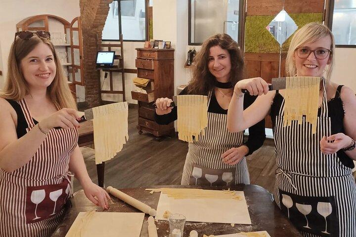 Rome Pasta Making Class and Tiramisù near Spanish Steps