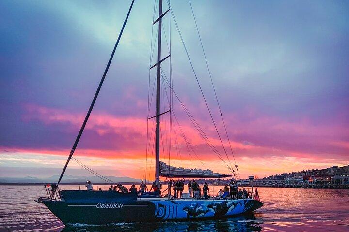 Seattle's Original Sunset Sail (øst 1984) - 70ft båd - BYOB