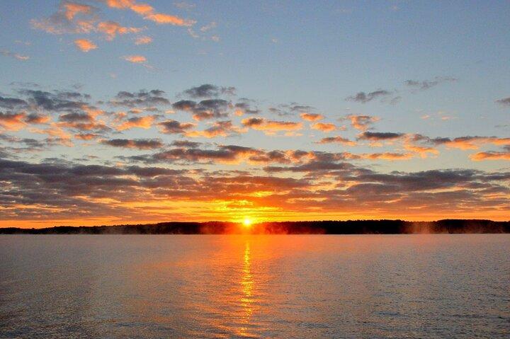 Luxuriöse 2-stündige Sonnenuntergangstour Canandaigua Lake – Gruppen oder Einzelpersonen