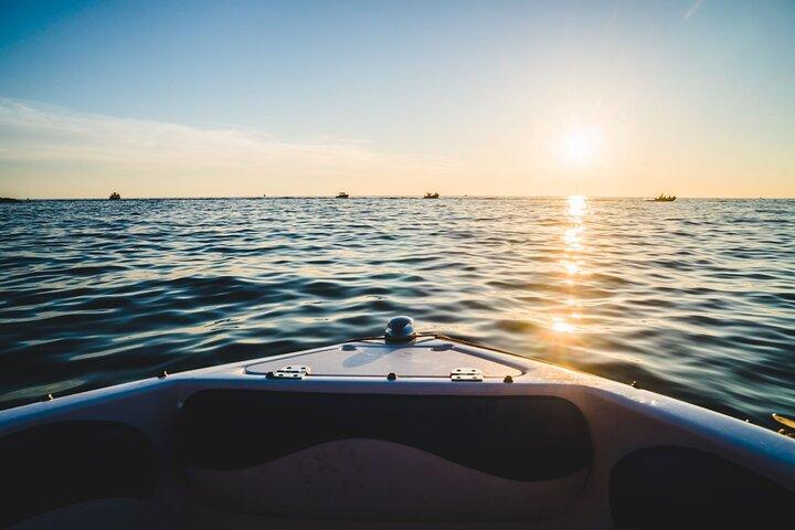 Luxuriöse 2-stündige Sonnenuntergangstour Canandaigua Lake – Gruppen oder Einzelpersonen