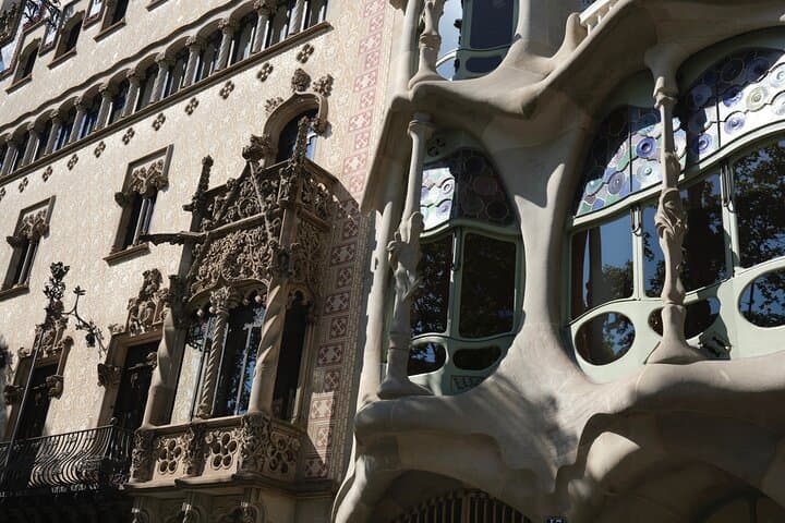 Best of Barcelona Highlights: Private Half-Day E-Bike Tour