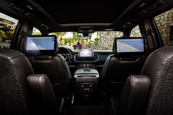 空港からカボ サン ルーカス パシフィックまでのプライベート SUV 往復旅行