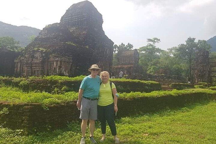 My Son Sanctuary & Kim Bong Craft Village per overdekte boot of auto