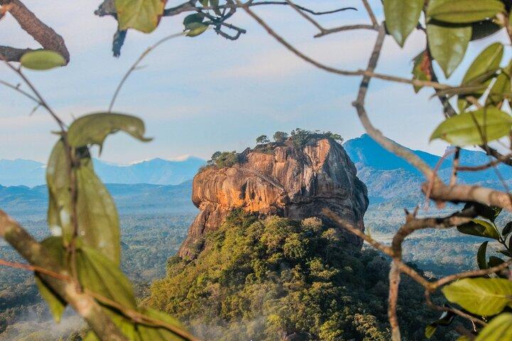 Sri Lanka persönlicher Fahrer mit 15 Tagen mit Auto oder Van