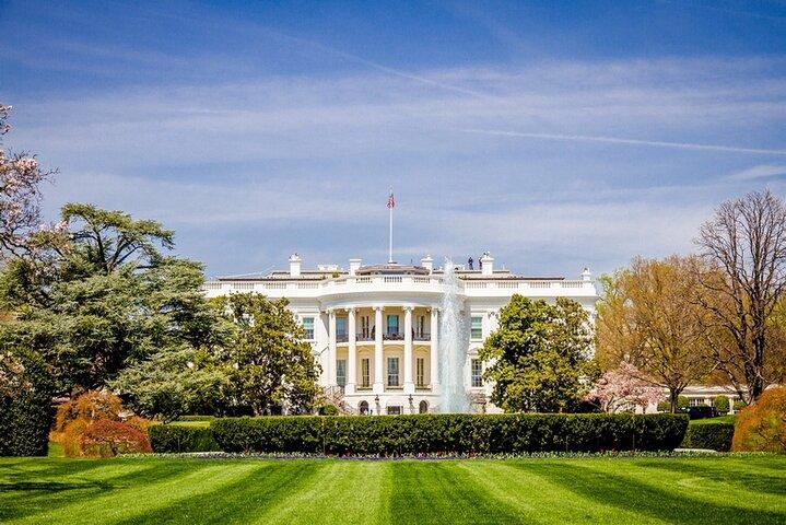 D.C. Monuments & Landmarks: Full-Day Tour from New York