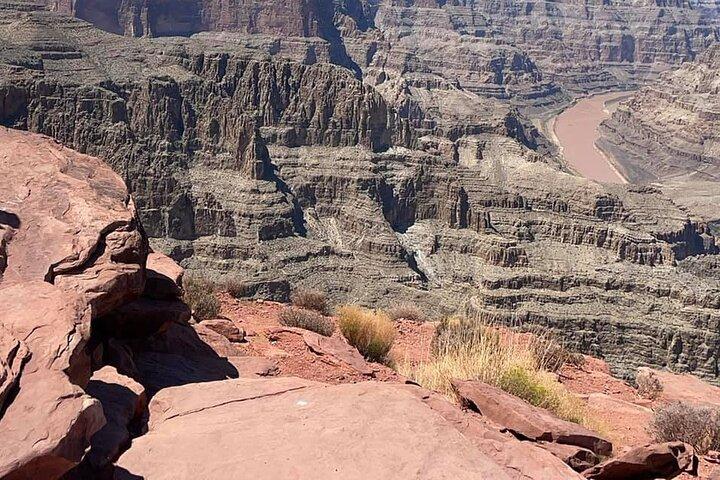 Ganztägige Kleingruppentour zum Grand Canyon und Hoover Dam Lookout
