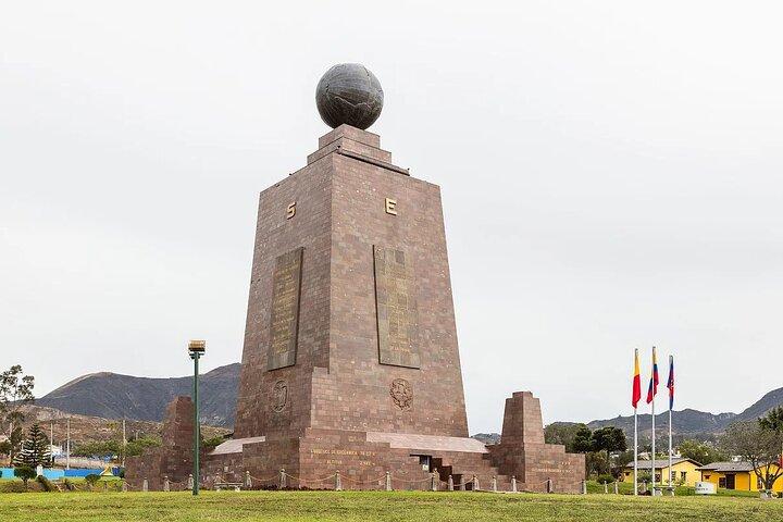 Quito City Tour - Middle of the World e Teleférico (funivia)