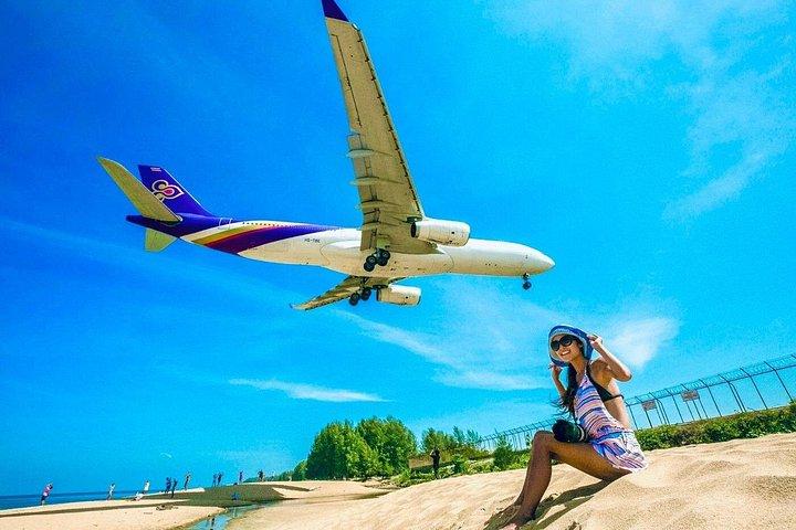 プーケットビーチ飛行機観察と猿の洞窟寺院のプライベートツアー