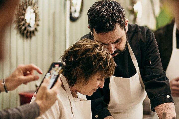 Visite du marché, cours de cuisine et déjeuner avec le chef au Lyon Studio