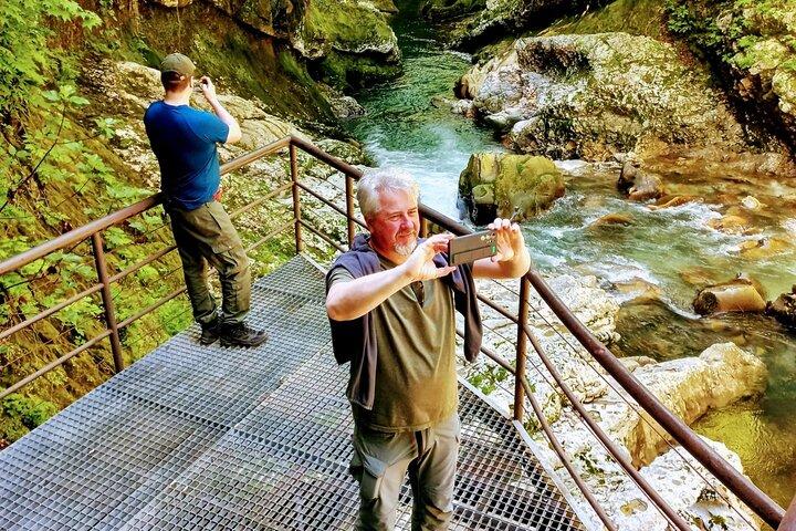 クタイシからのプロメテウス洞窟、オカツェ渓谷、マルトヴィリ渓谷