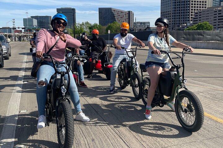 Smart Tour: Dallas Mural E-Bike Tour