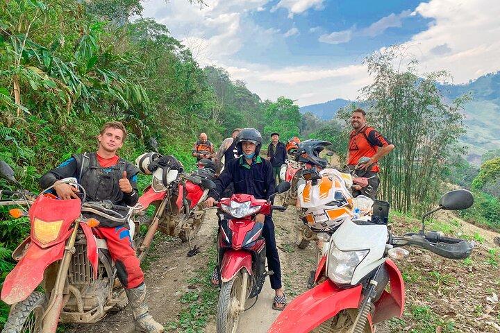 Excursão de moto no Vietnã para Sapa, Mu Cang Chai, Thac Ba-5 dias