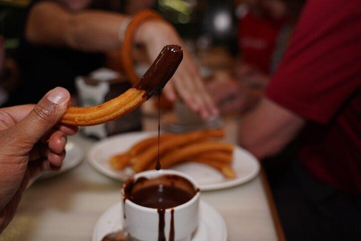 Madrid de Noche : Tour de Tapas, Bebidas Locales & Gemas Ocultas