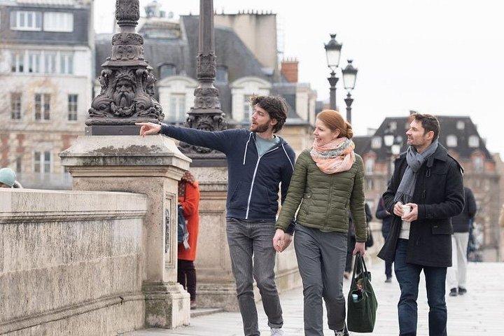 Paris Private Custom Tour mit einem lokalen Guide, versteckten Juwelen und Highlights
