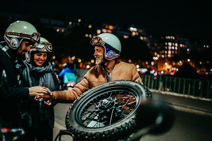 Paris Romantic & Private Tour By Night on a Sidecar Ural