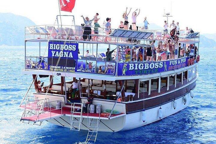 Big Boss – Excursion en bateau réservée aux adultes (16+)