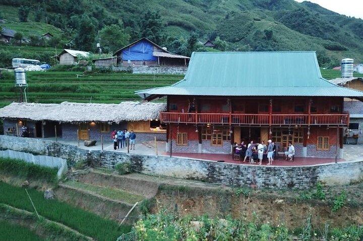 Hmong Batik Indigo Embroidery Workshop privato SAPA Experience