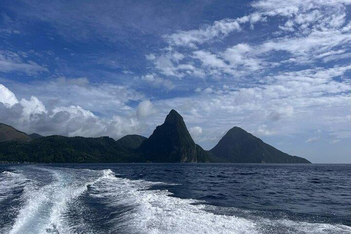 セントルシアの海と陸のツアー