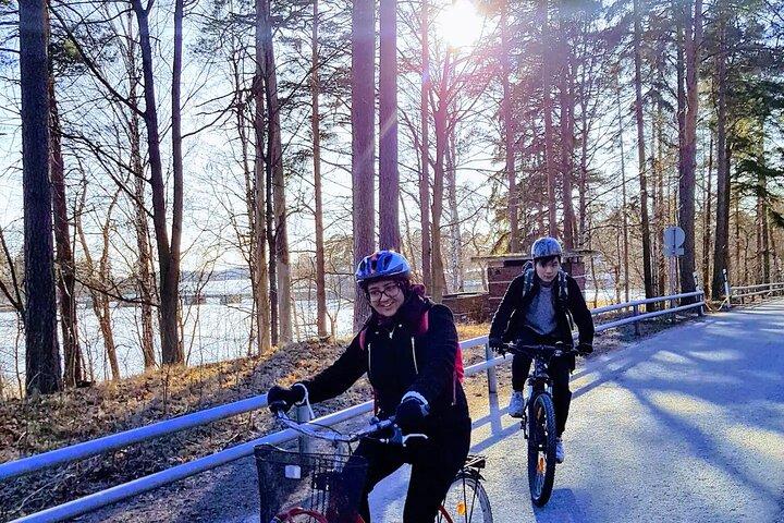 Entdecken Sie das glücklichste Helsinki: Fahrrad/E-Bike: Grillen, Sauna, Wald und Parks