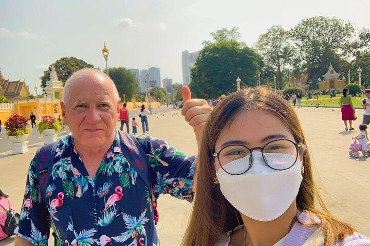 Dagstur i Phnom Penh med Bophany