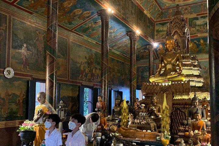 Dagstur i Phnom Penh med Bophany