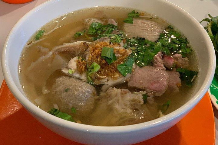 Dagstur i Phnom Penh med Bophany