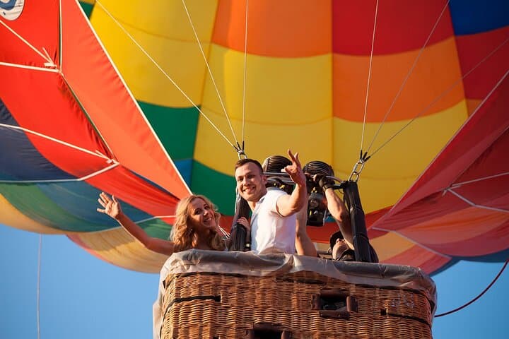 2 Hours Sunrise Hot Air Balloon in Luxor