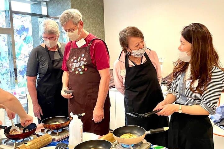 Osaka Okonomiyaki Cooking Experience!