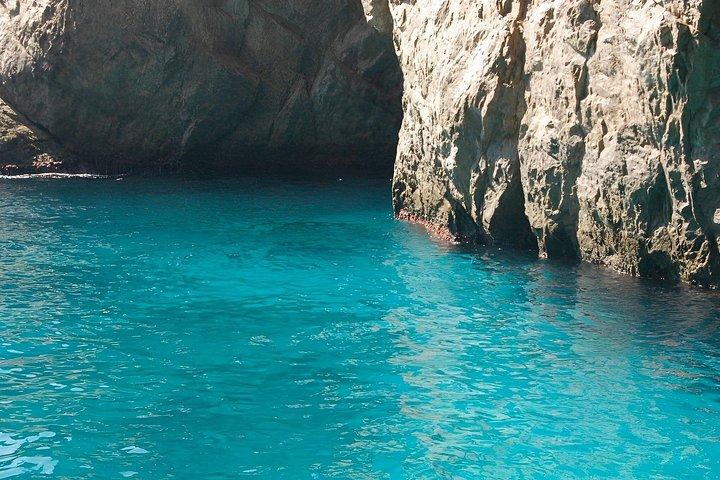Gedeelde Polignano a Mare boottocht met prosecco