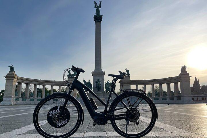Budapest Höjdpunkter Privat elcykeltur