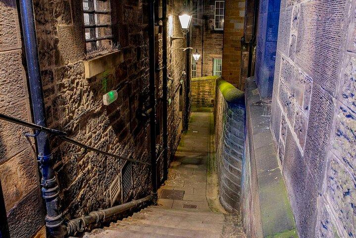エディンバラ ゴースト ツアー: ミステリー、伝説、そして殺人