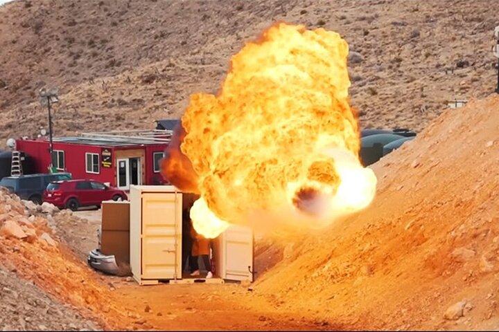 Pacote Combo Flame Thrower na Adrenaline Mountain