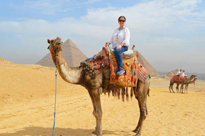 Private Day Tour naar The Pyramids & Egyptian Museum & Old Cairo