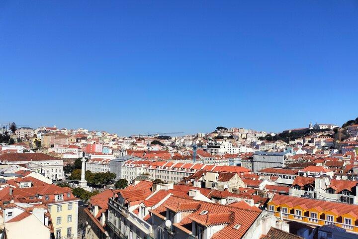 4 Hour Private Tuk Tuk Tour in Lisbon