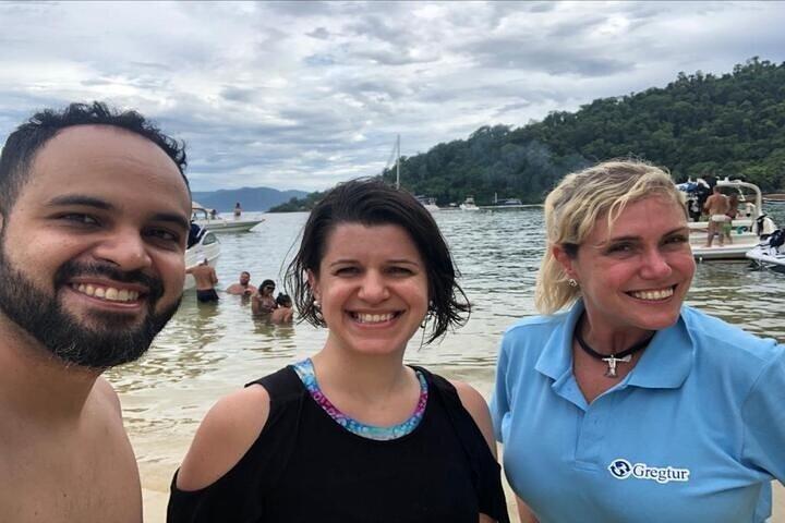 Passeio de lancha de 1 dia em Angra e Ilhas com embarque no Rio