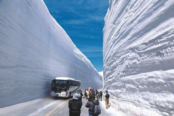 Tateyama Snow Wall ! Hida Takayama & Shirakawago FromOsaka/Nagoya