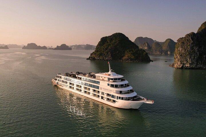 Todo incluido Embajador Crucero Día de Halong Explore la cueva Sung Sot