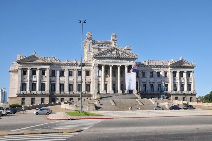 Montevideo Individuelle private Wanderung mit einem lokalen Guide