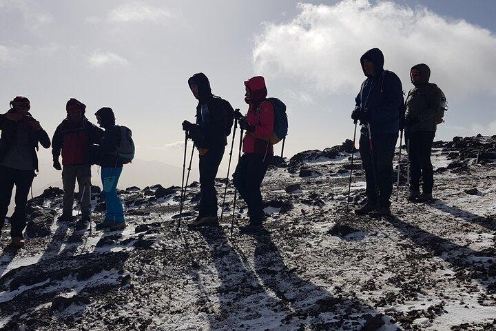 Atlas Mountain Trek: Oplev søen Ifni og toppen af Toubkal