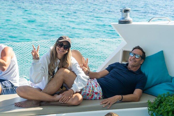 マヨルカ島カタマラン小グループクルーズ（タパス付き）4時間