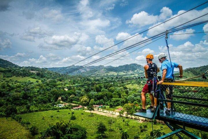Experiencia de aventura en tirolina en Punta Cana