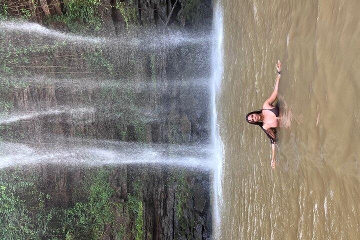 Boti Falls, Jardines Botánicos, Cocoa Fam, Experiencia Umbrella Rock