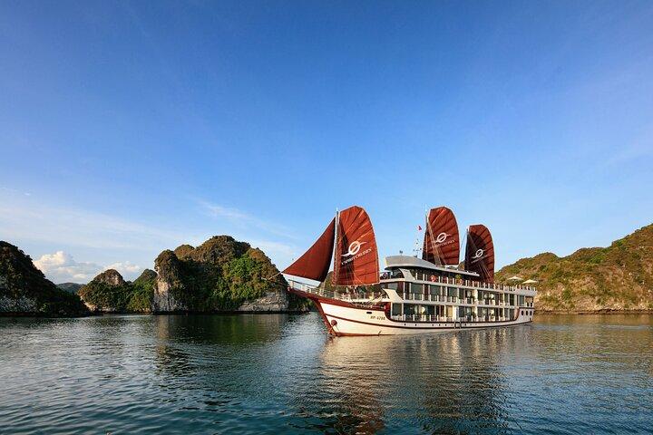Crociera notturna Halong Bay-Lan Ha Bay con V'Spirit Cruises