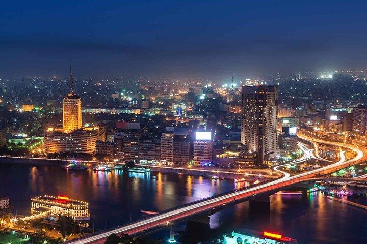Esplora il tour notturno guidato privato del Cairo