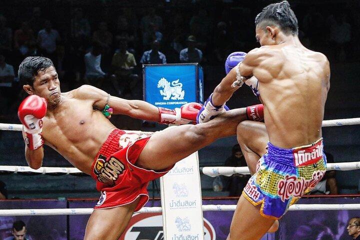 行をスキップ：プーケット：座席アップグレードオプション付きパトンボクシングスタジアムチケット